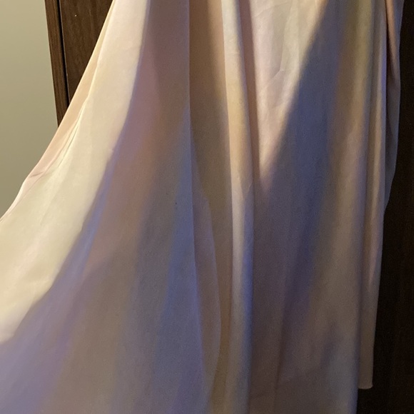 Beautiful Vince pink skirt New with tags SZ 14. Fully lined. Great for Spring - Picture 3 of 7